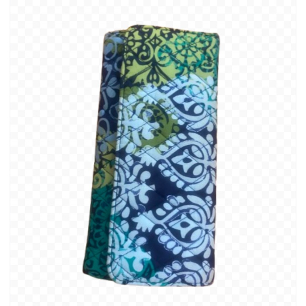 Vera Bradley quilted magnetic closure wallet in the “Caribbean Sea” pattern - Picture 9 of 10